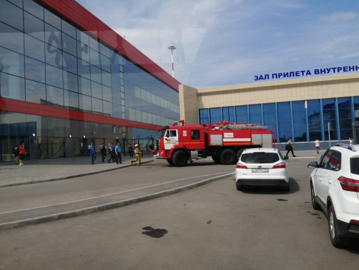Опять заминировали аэропорт Челябинска по телефону
