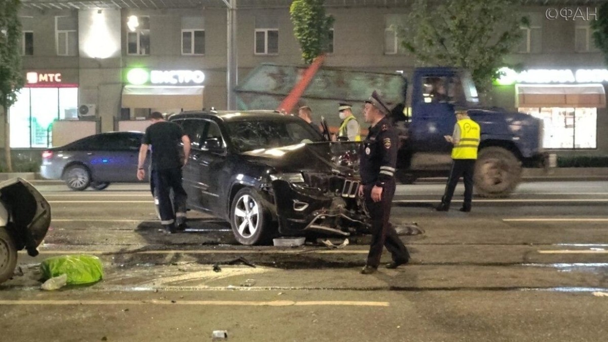 Инспектор подтвердил, что за рулем машины в момент аварии был Ефремов. Актер заявил, что «ничего не помнит»