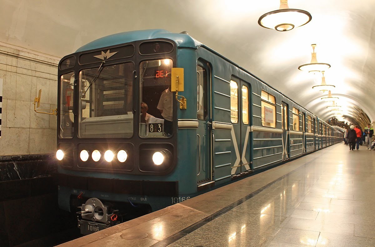 Пассажиров московского метро массово штрафуют за отсутствие масок