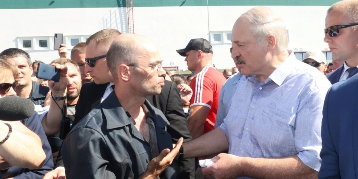 Лукашенко уже согласен на новые выборы. Но только после смены Конституции