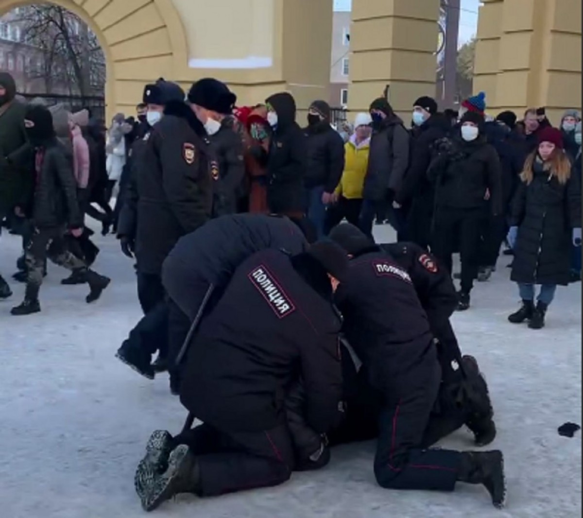 В Челябинске начались задержания протестующих