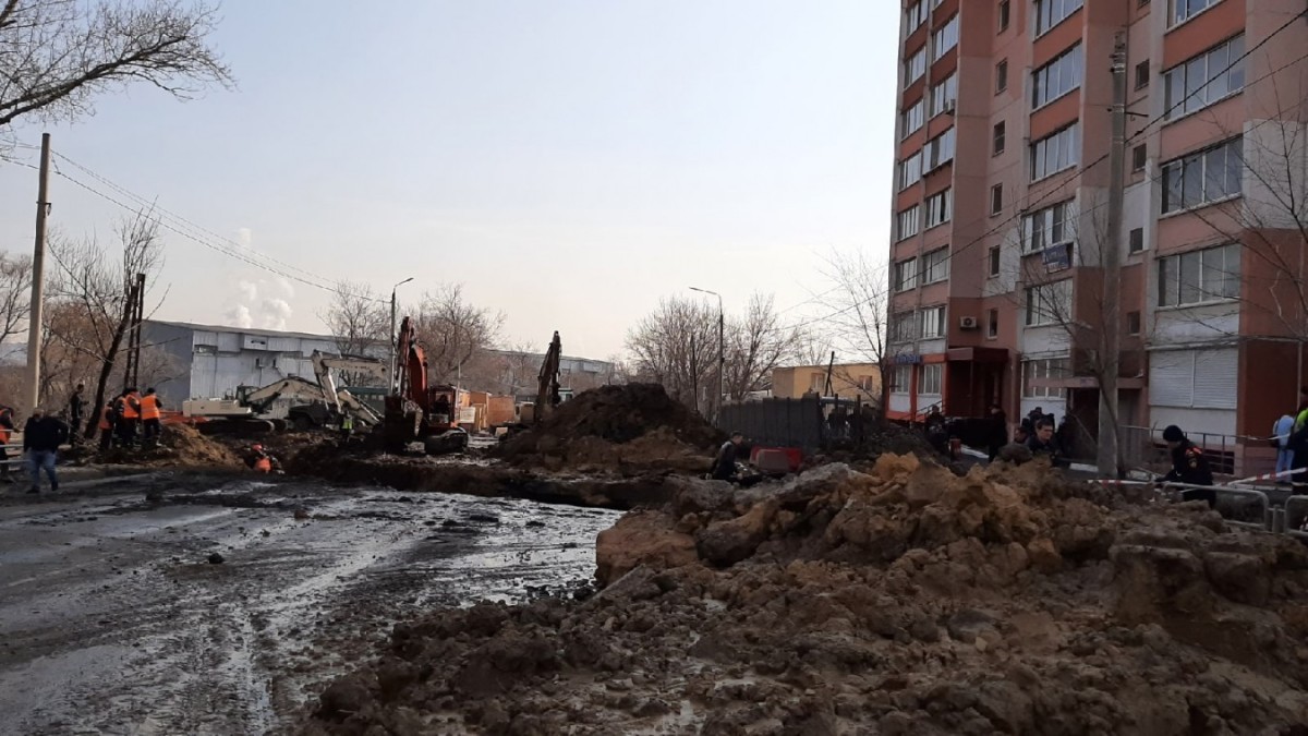 Обрушение асфальта на улице Куйбышева в Челябинске исследует прокуратура