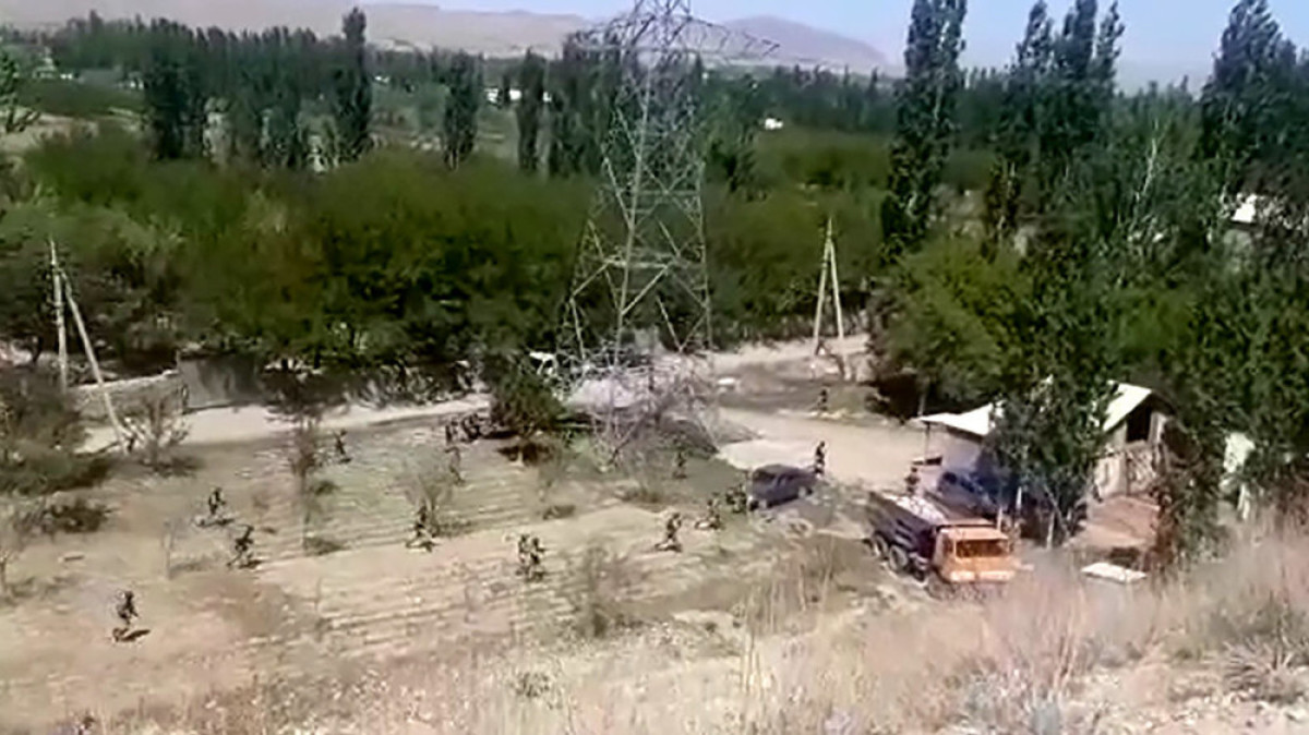 Военный конфликт возник на границе Киргизии и Таджикистана