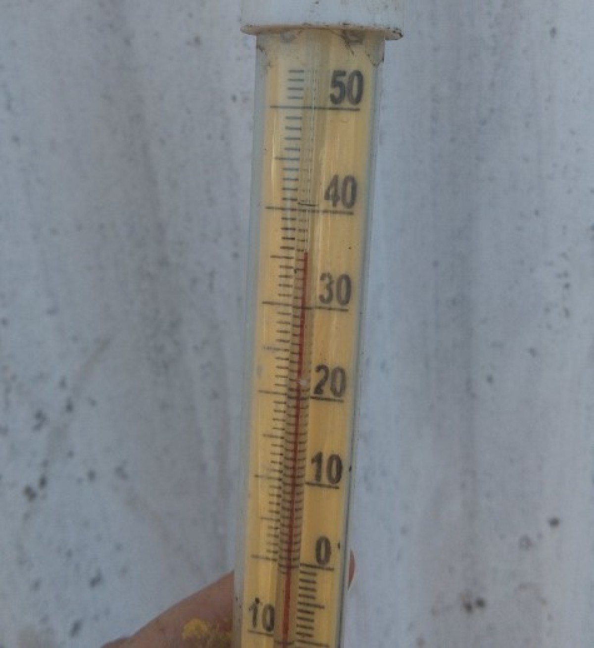 36 градусов: невозможно стоять на солнце в Красноармейском районе