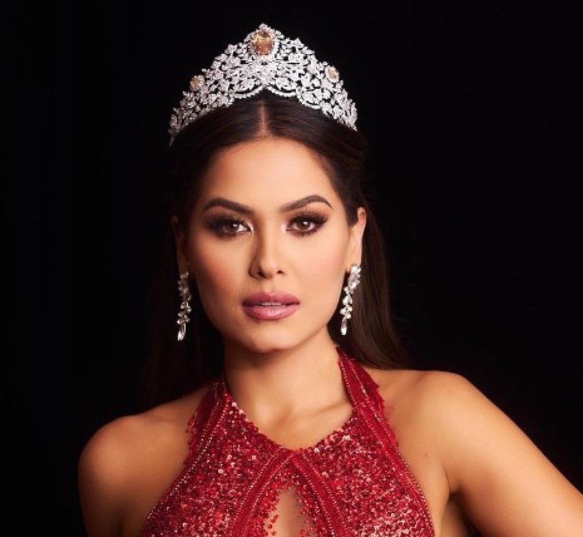 Титул «Мисс Вселенная» завоевала инженер-программист из Мексики