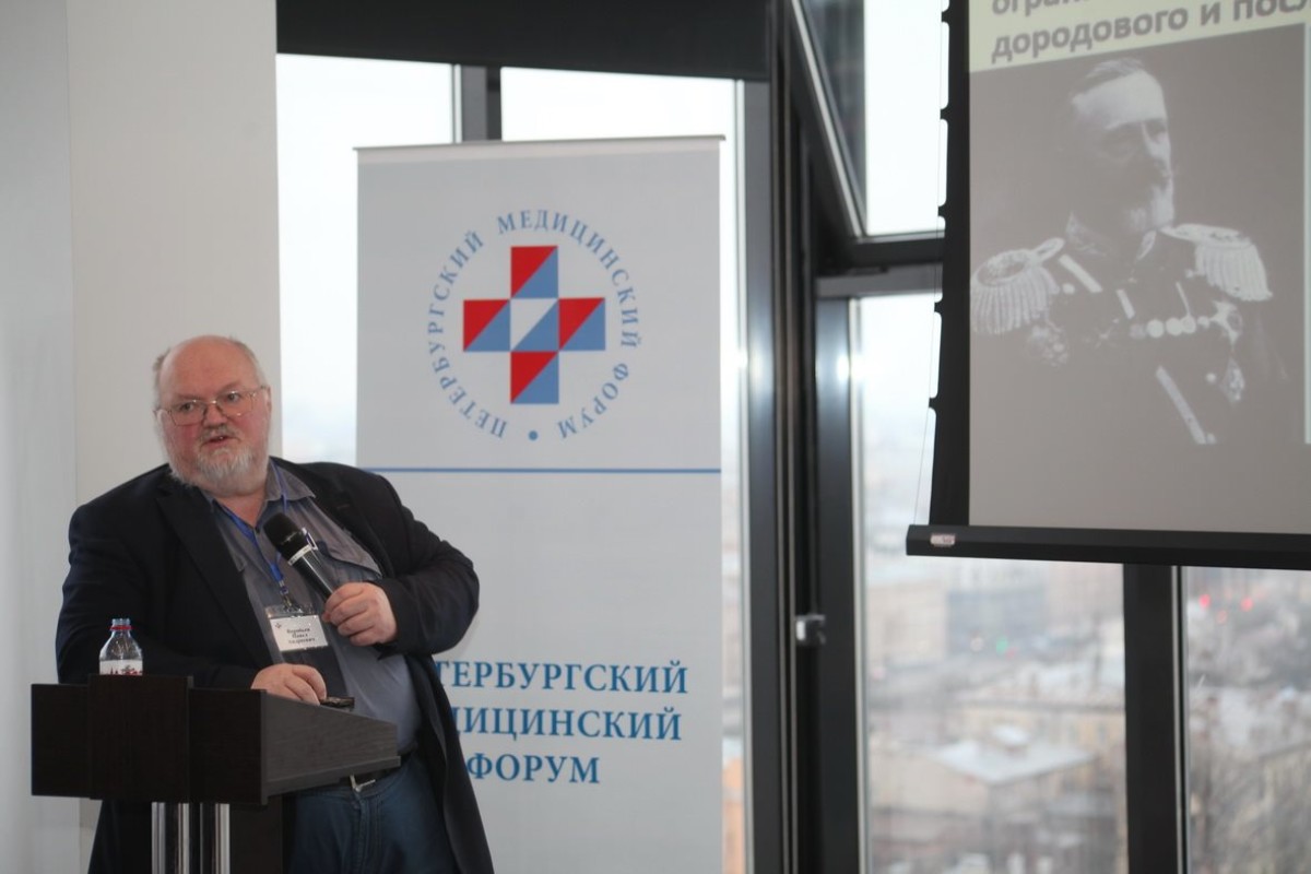 Профессор Воробьев, противник вакцинации, получил поддержку академика