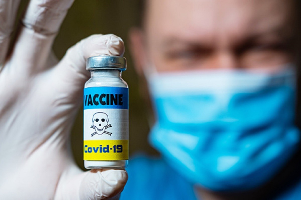 О смертоносных последствиях генномодифицированных вакцин рассказал врач Лев Коровин