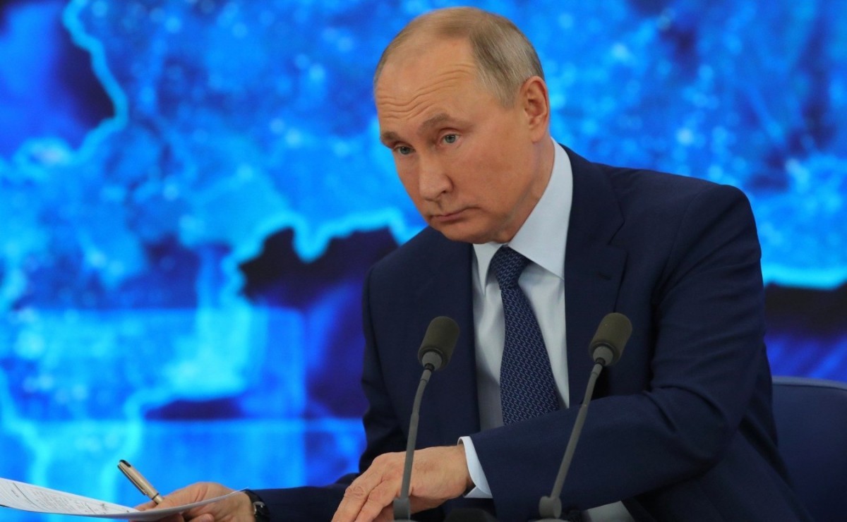 Путина окружали несколько десятков болеющих ковидом человек