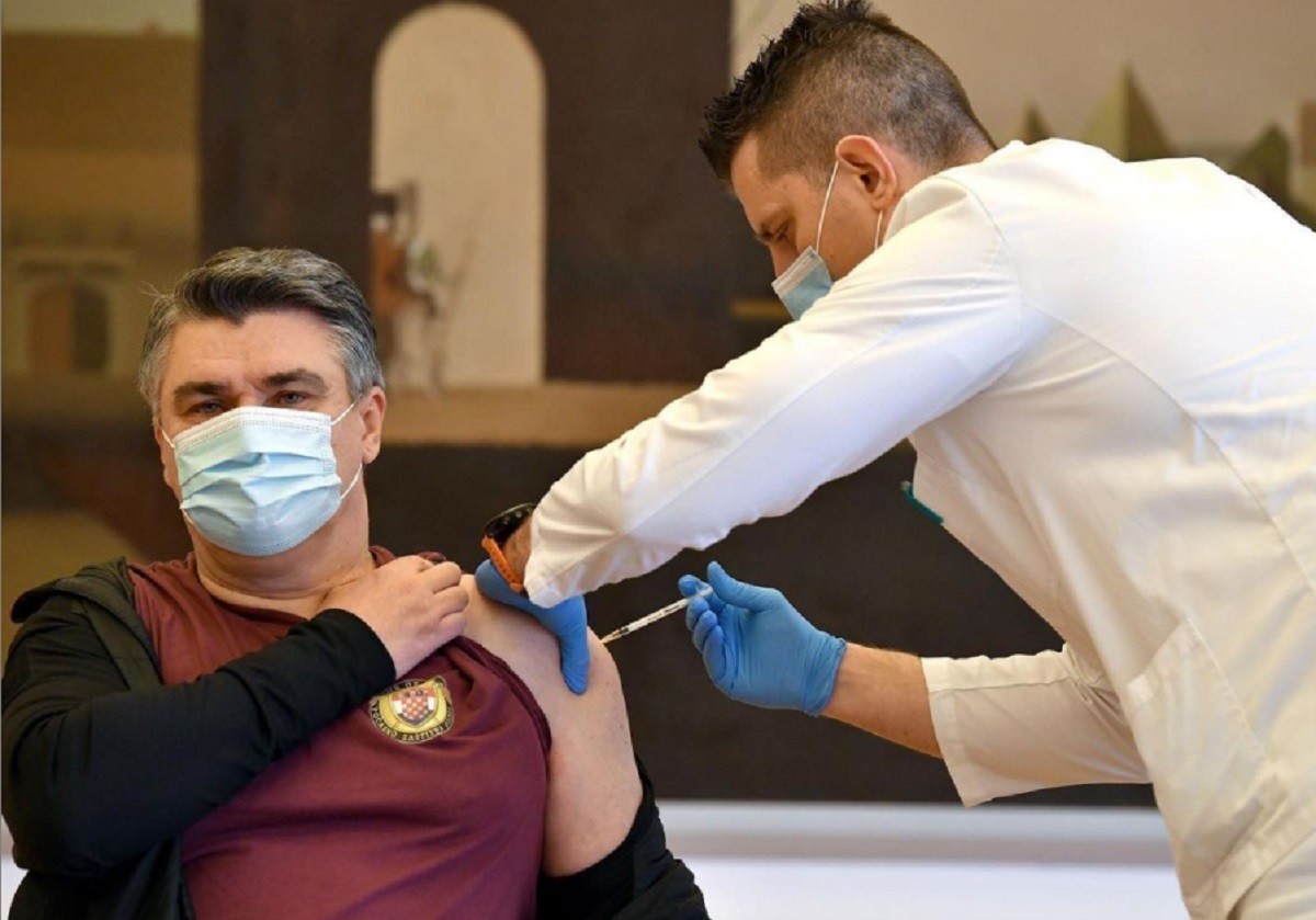 Хорватия отказалась от вакцинации против ковида