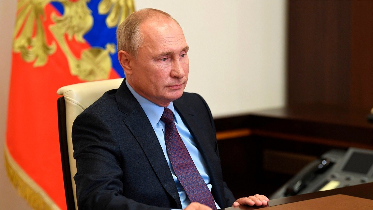 Путин предостерег власть от опрометчивых решений в вопросе принятия закона о QR-кодах
