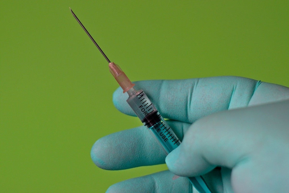 Профессор Шафалинов считает, что рост ковид-смертности и заражаемости коррелируется с вакцинацией