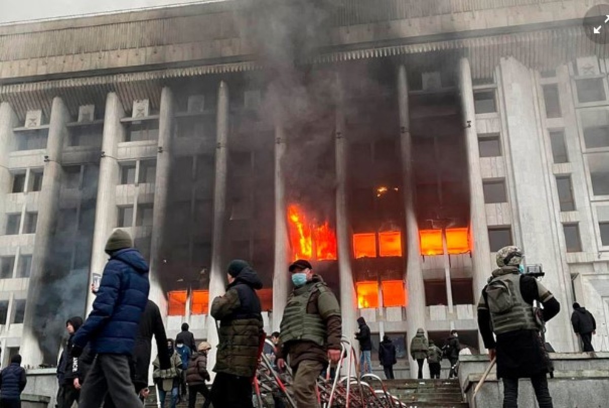 Захвачено здание комитета Нацбезопасности в Казахстане. Режим Назарбаева пал?