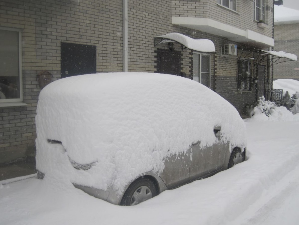 «Убери 10 метров снега вокруг себя»: жители Краснодара запустили акцию