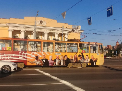 Музыкальный трамвай. Фото Сергея Белковского.