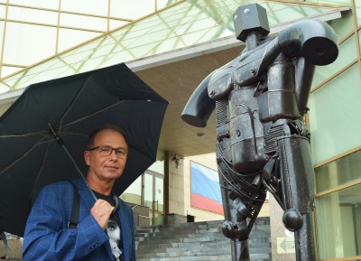 Скульптура Винер в Челябинске. Фото Сергея Белковского