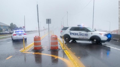 Въезд на мост через залив Пенсакола закрыт. Фото CNN