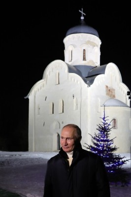 Путин у церкви на Липне. Фото: Кремль