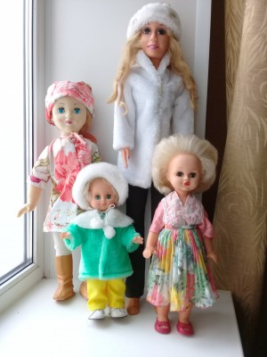 Куклы разных лет. Фото Сергея Белковского.