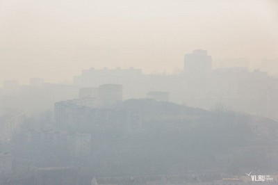 Дым во Владивостоке. Фото: VL. Сайт города