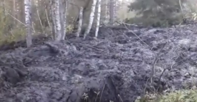 Грязевая река стала последствием землетрясения близ Катав-Ивановска