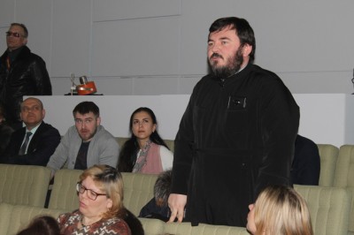 На Колыме казаки и священники бунтуют против крематория