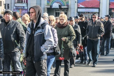 Жители Донецка прощаются с Моторолой
