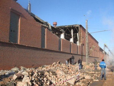 От взрыва метеорита частично обрушилась стена цинкового завода в Челябинске